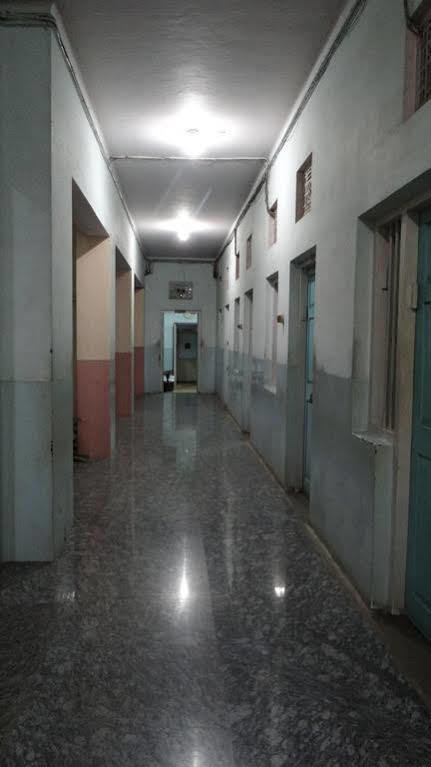 Hotel Mysore Dasaprakash エクステリア 写真